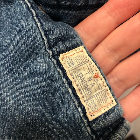 🖤3/$30 - TNA - Denim Button Up🖤 - Picture 5 of 7